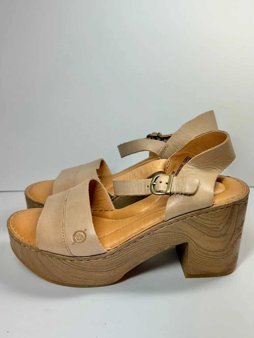 Born Beige Leather Platform Sandals with Wood-Look Wedge Women’s Size 7M